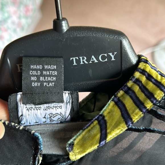 NWOT.  Citron vibrant & sheer blouse. Lightweight with a peacock colored design. - Picture 11 of 11